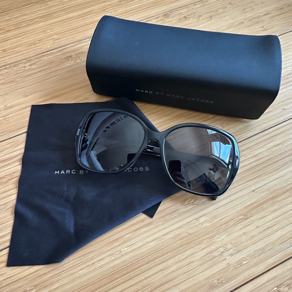Marc by Marc Jacobs Sleek Black Sunglasses